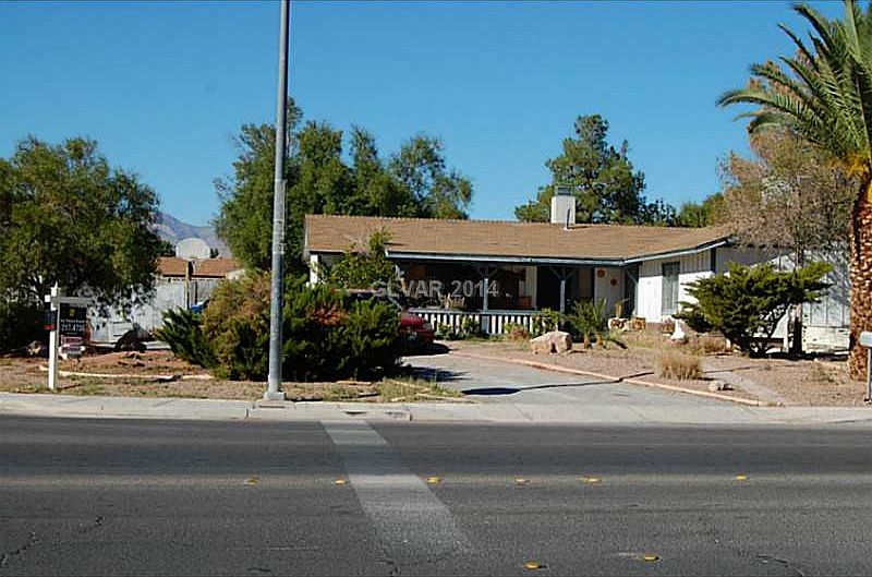 1st image of 4605 Valley Dr