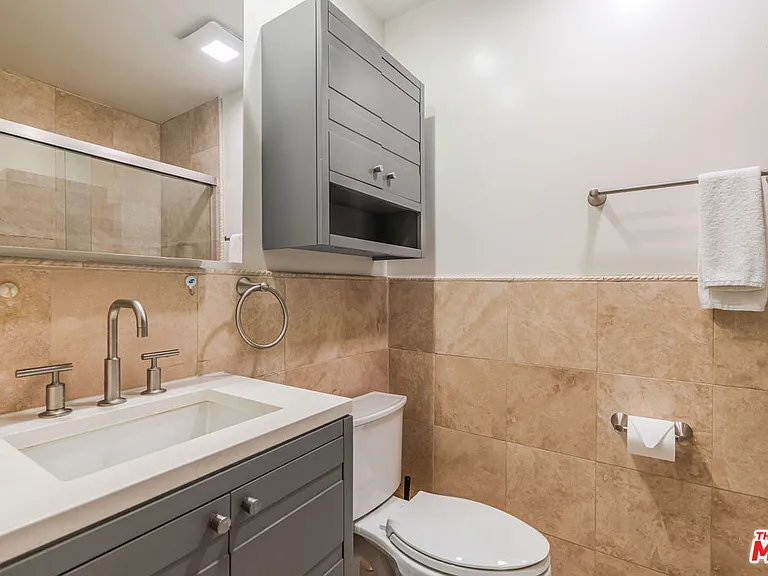 950 N Kings Rd #216 — Photo 11