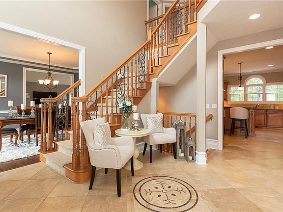 4th image of 6400 Torington Dr