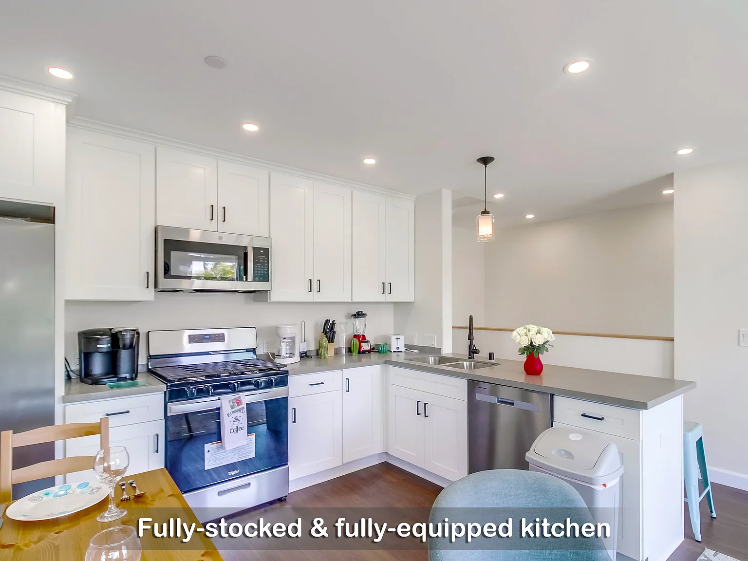 3 bed, 1250 sqft, $6,900 — Photo 4