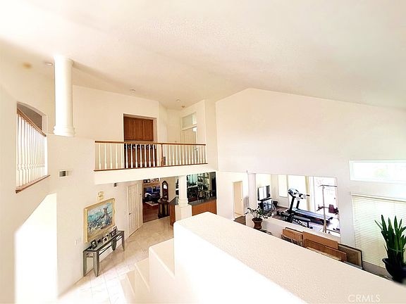 4th image of 8312 E Hillsdale Dr