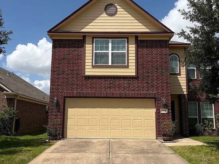 2588 Hallmark Oak St — Photo 1