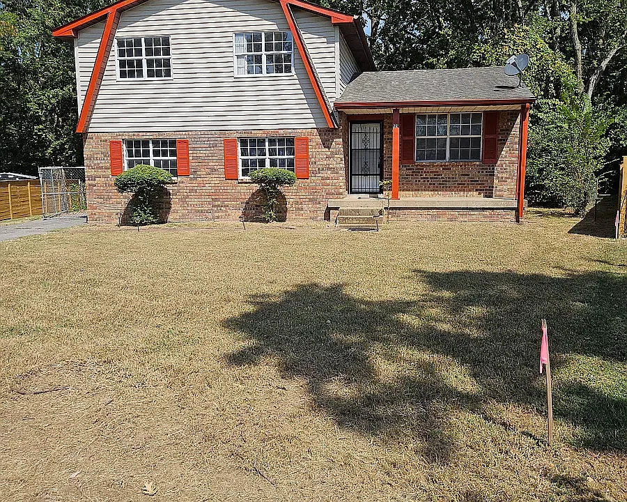 121 Apollo Ct W