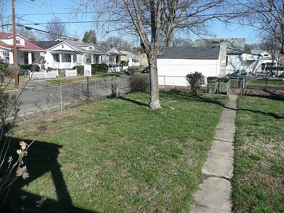 4th image of 1400 Oakwood Ave