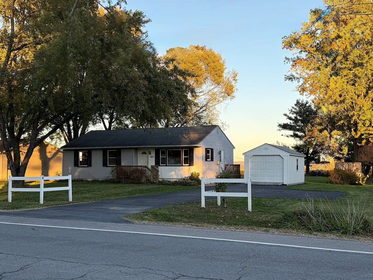 3 bed, 1150 sqft, $2,200 — Photo 1