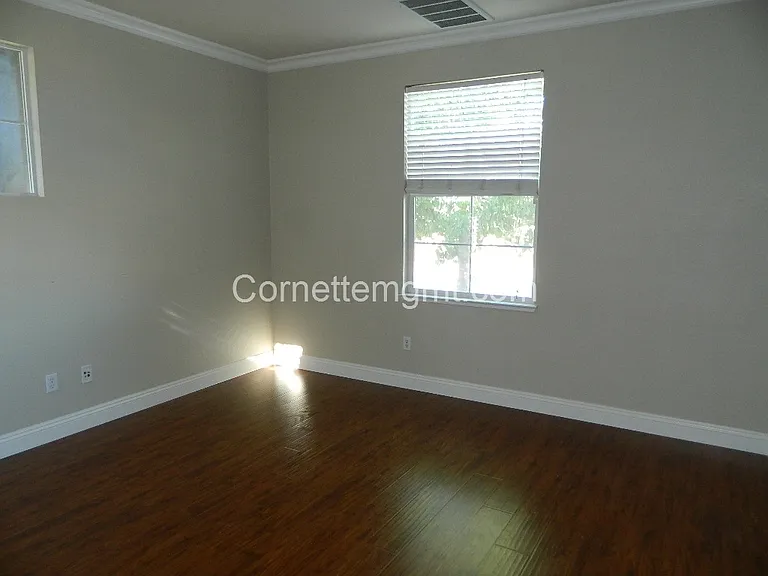 231 Lanfranco Cir — Photo 15