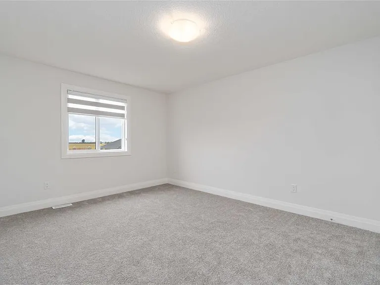 608 Sweetbay Cres #4 — Photo 1