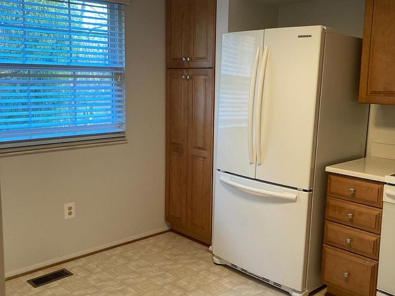 3rd image of 4663 Brentleigh Ct