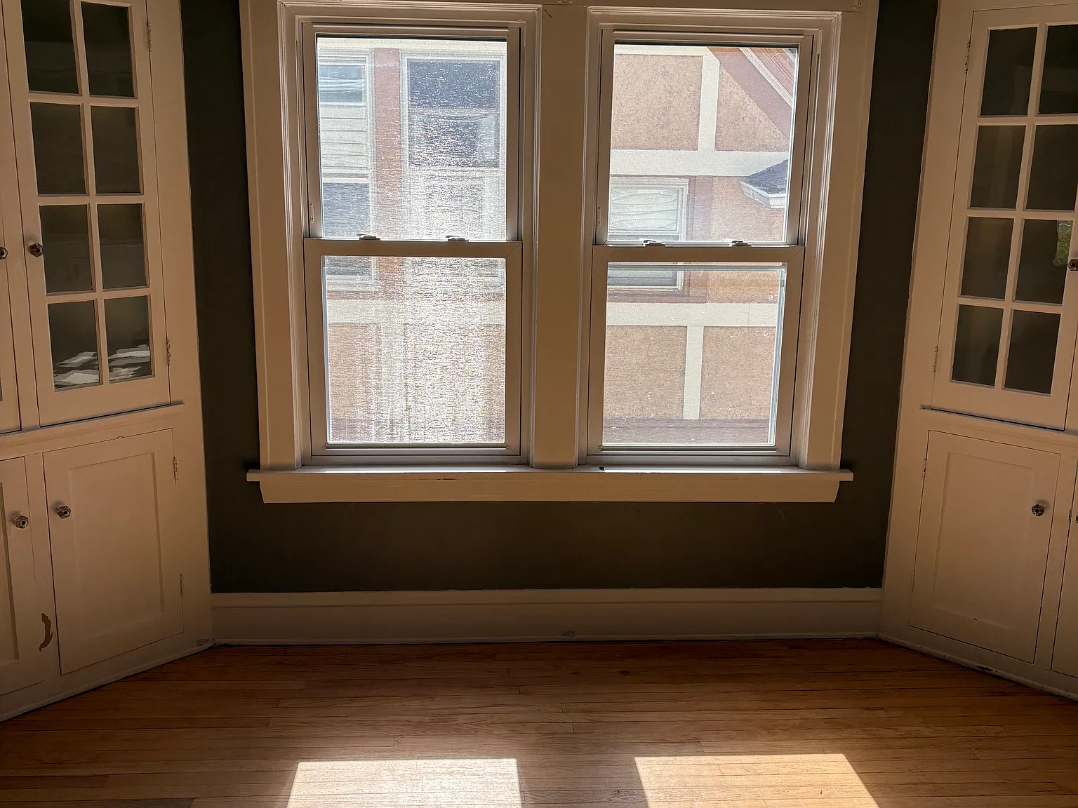 2 bed, 1200 sqft, $1,500 — Photo 3