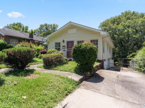 5607 Avenue E, Fairfield, AL 35064