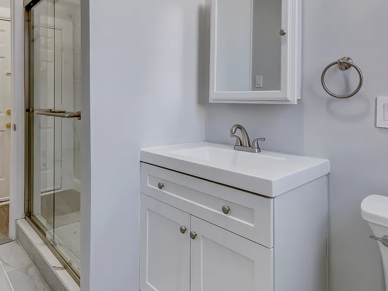429 Fairmount Ave #109 — Photo 2