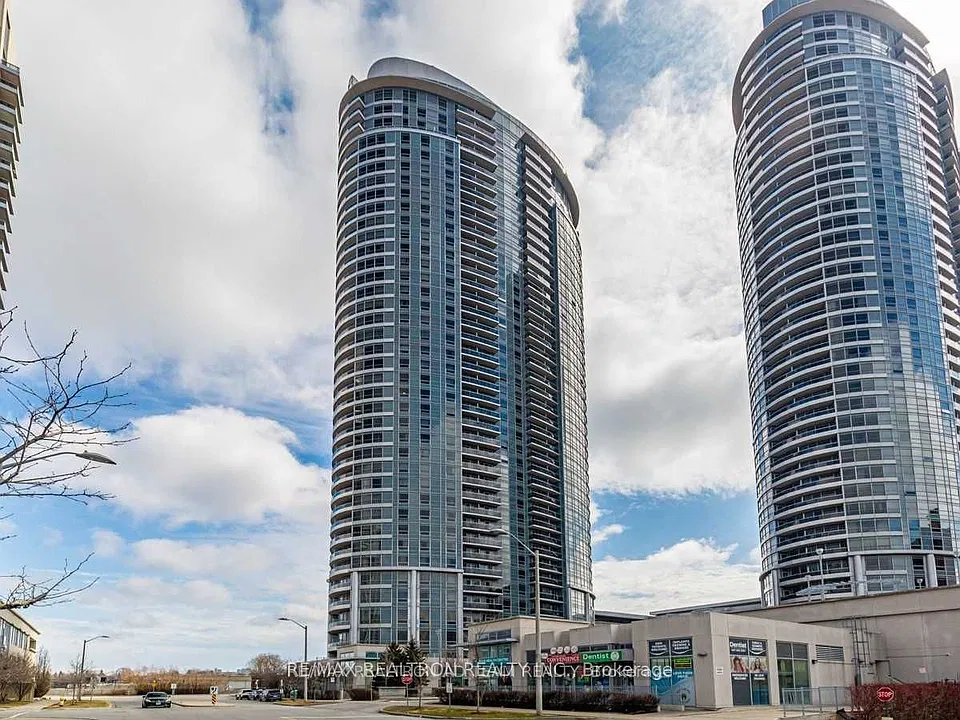 135 Village Green Sq #1315