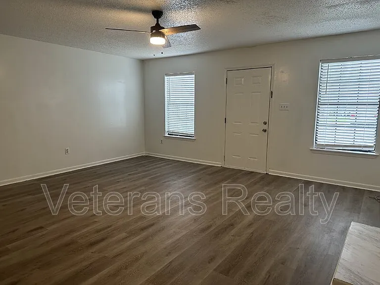111D Via Don Ray Rd — Photo 2