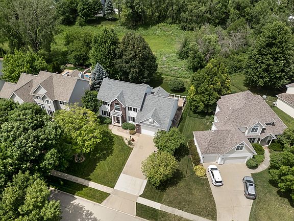 2nd image of 5756 Wentworth