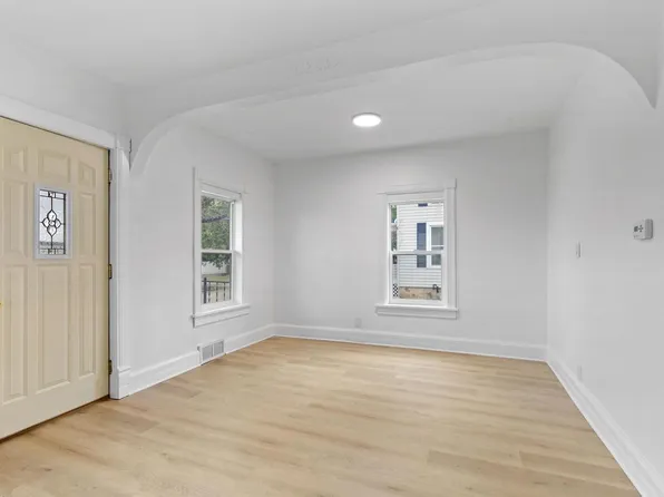 120 North Park PLACE, Plymouth, WI 53073