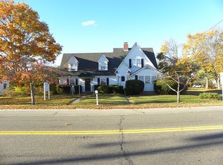 583 Montauk Hwy, East Moriches, NY 11940
