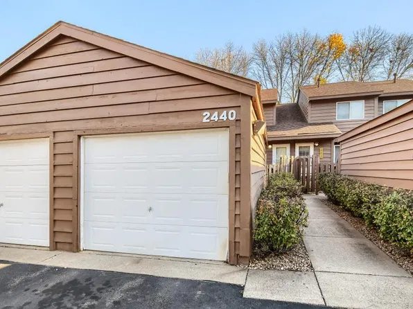 2440 Crestwood Dr, North Saint Paul, MN 55109