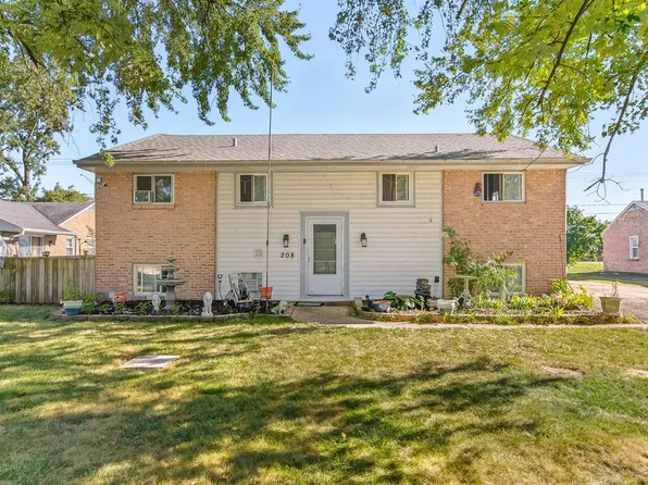 208 S Pinecrest Rd, Bolingbrook, IL 60440