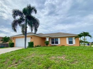 1407 Diplomat Pkwy E, Cape Coral, FL 33909