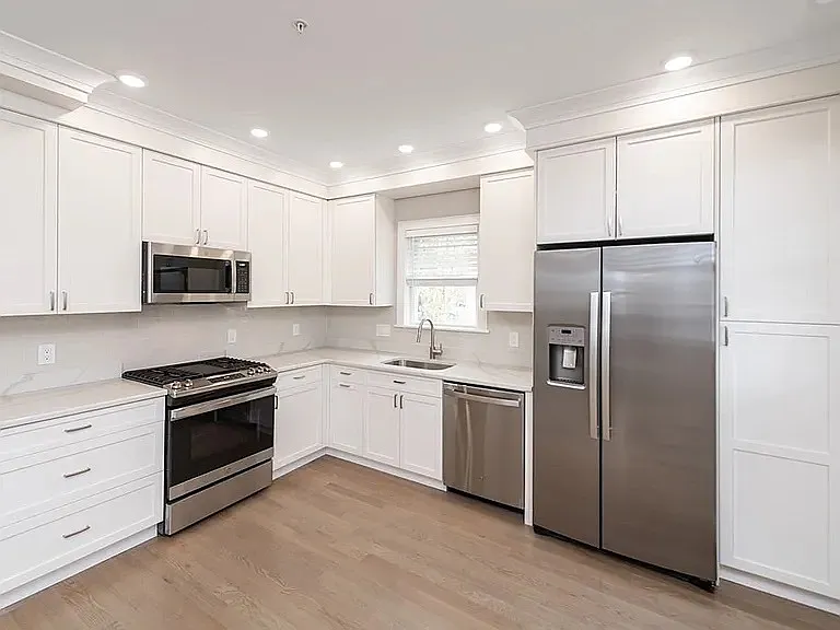 2 bed, 768 sqft, $1,600 — Photo 1