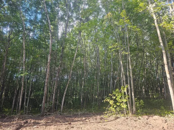 2 Ken Can Ln, Webster, WI 54893