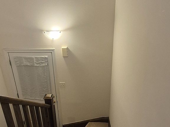 2nd image of 403 Westwood Dr #3