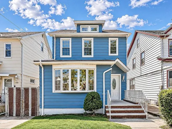 3426 209th St, Bayside, NY 11361
