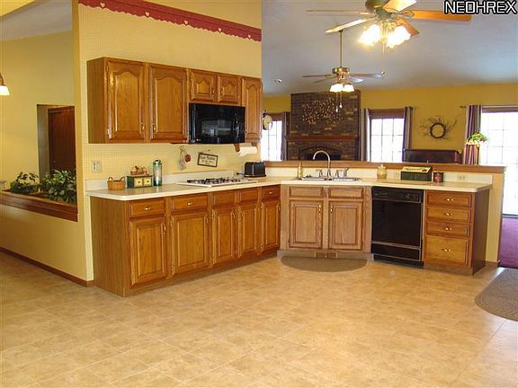 5th image of 10545 Wyndtree Dr