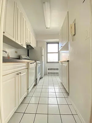 Rented by Bond New York | media 11