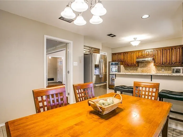 249 Simmons Dr — Photo 17