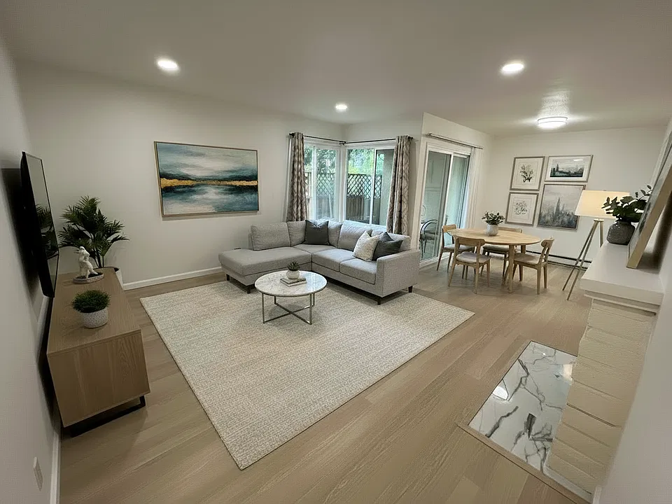 1053 Delna Manor Ln