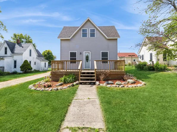 213 N Vine St, Roland, IA 50236