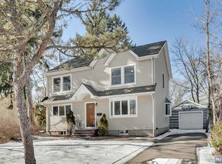 455 Berkshire Rd, Ridgewood, NJ 07450