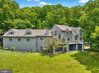 8 Wyndham Hill Dr, Boyertown, PA 19606