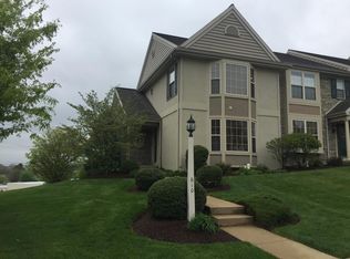 610 Royal View Dr, Lancaster, PA 17601