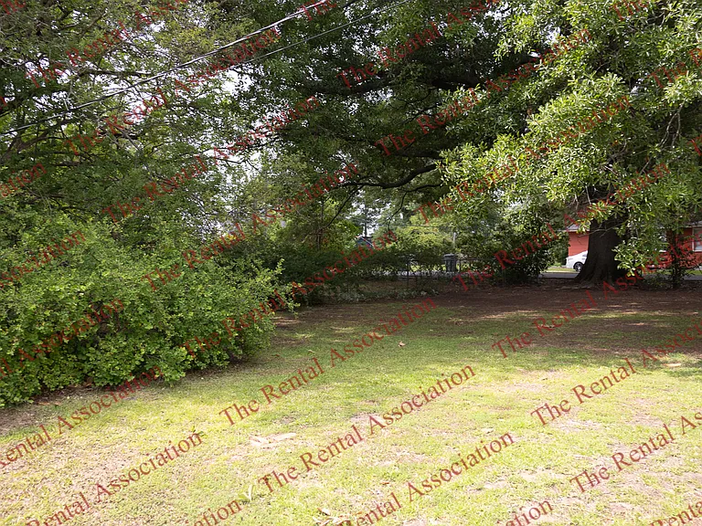 905 N McGuire Ave — Photo 27