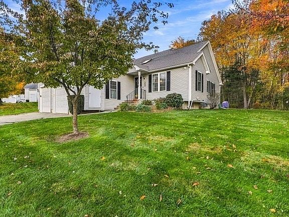 2nd image of 81 Country Squire Rd