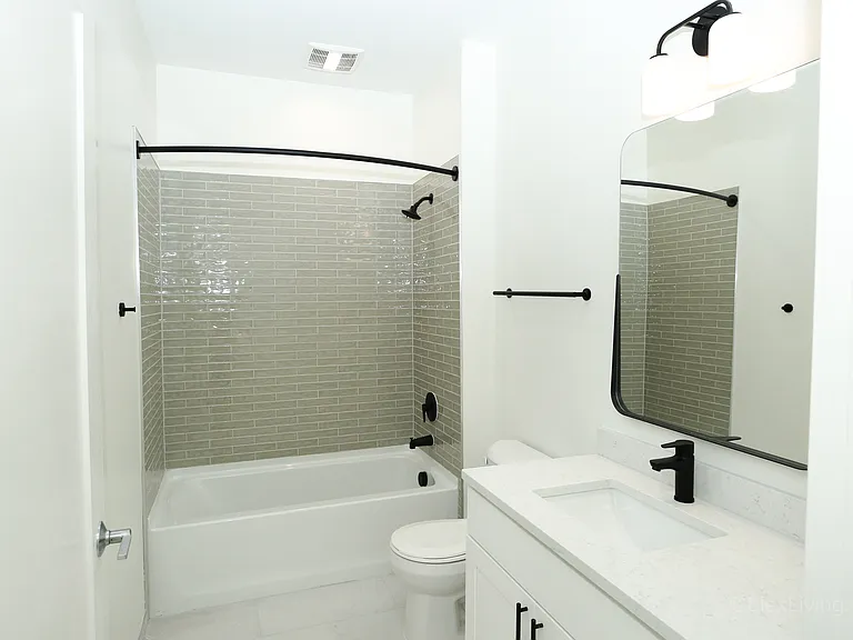 The Scheidler | 1BR+Den/1BA |850Sq.Ft.