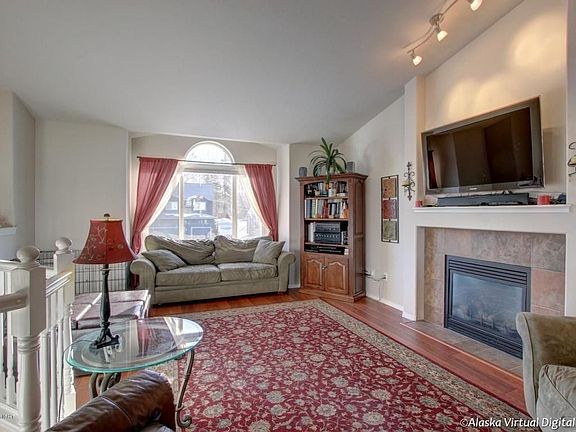 5th image of 16149 Stineburg Dr