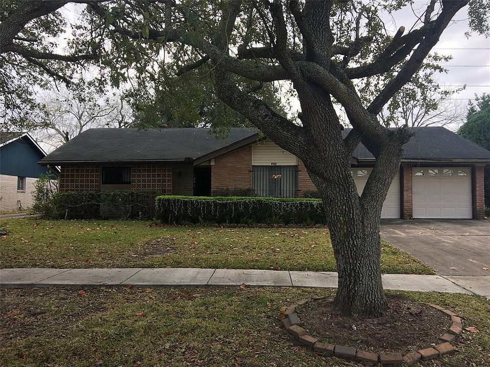 1st image of 5231 Trail Lake Dr