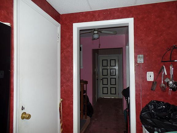 4th image of 276 Lincoln Ave