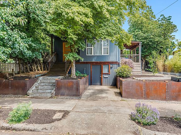2nd image of 3712 SE 8th Ave