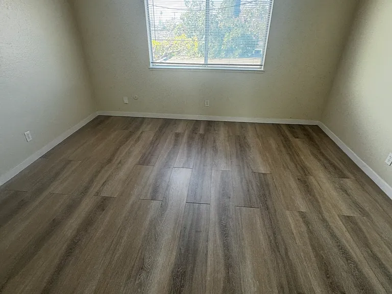 5431 Kermit Ln #14 — Photo 9