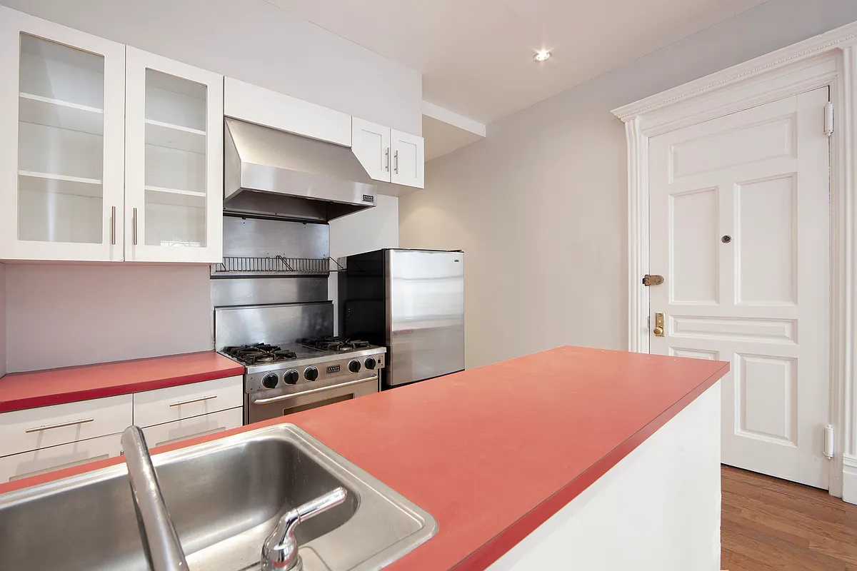 Building Photo - 1289 Madison Ave #2