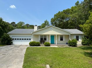 215 Finishing Ln, Sneads Ferry, NC 28460