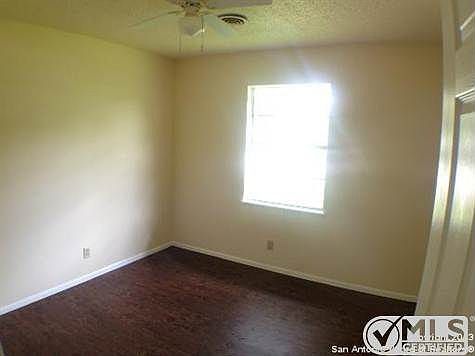 4th image of 6015 Hillman Dr