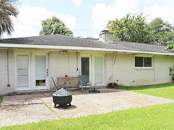 3rd image of 1006 Timber Cove Dr