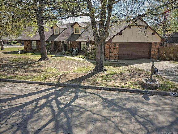 2nd image of 2400 Sheila Ln