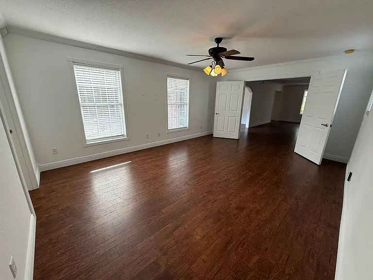 905 Poinciana Dr — Photo 18