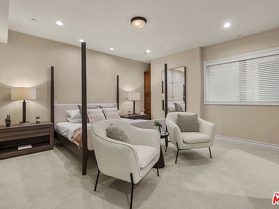 5th image of 2347 Fox Hills Dr APT 101